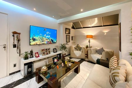 Apartamento à venda com 160m², 3 quartos e 2 vagas Apartamento à venda com 160m², 3 quartos e 2 vagasSala
