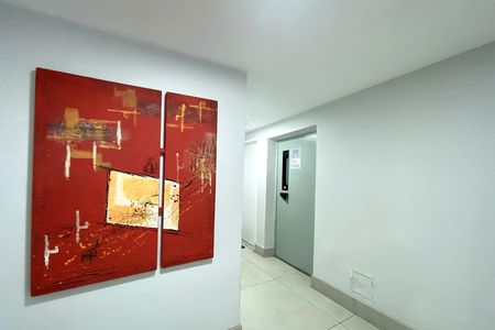 Apartamento à venda com 160m², 3 quartos e 2 vagas Apartamento à venda com 160m², 3 quartos e 2 vagasÁrea comum - Elevador