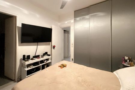 Apartamento à venda com 160m², 3 quartos e 2 vagas Apartamento à venda com 160m², 3 quartos e 2 vagasSuite