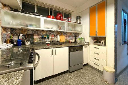 Apartamento à venda com 160m², 3 quartos e 2 vagas Apartamento à venda com 160m², 3 quartos e 2 vagasCozinha