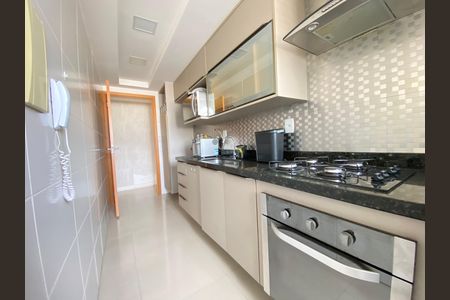 Apartamento para alugar com 79m², 3 quartos e 1 vaga