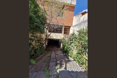 Casa à venda com 145m², 3 quartos e 2 vagas Casa à venda com 145m², 3 quartos e 2 vagasÁrea externa