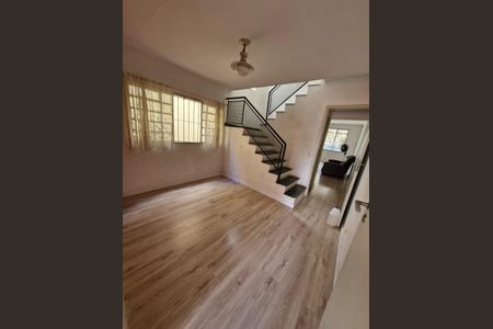 Sala de casa à venda com 3 quartos, 145m² em Bosque da Saúde, São Paulo