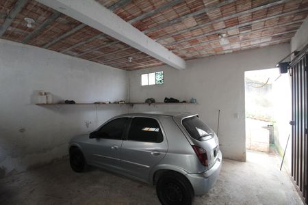 Casa à venda com 368m², 2 quartos e 2 vagasGaragem