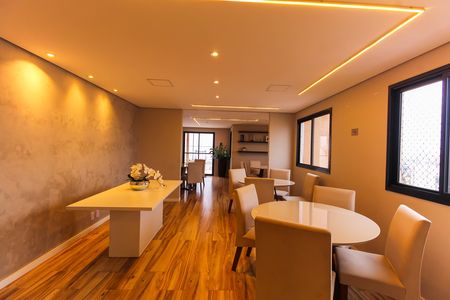 Apartamento para alugar com 50m², 2 quartos e 1 vaga Apartamento para alugar com 50m², 2 quartos e 1 vagaÁrea comum - Salão de festas