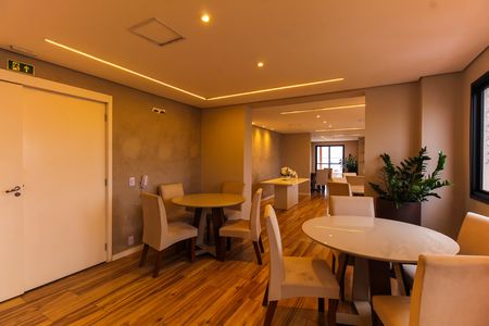 Apartamento para alugar com 50m², 2 quartos e 1 vaga Apartamento para alugar com 50m², 2 quartos e 1 vagaÁrea comum - Salão de festas
