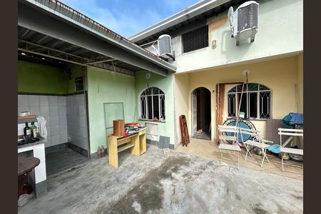 Casa para alugar com 120m², 2 quartos e sem vagaÁrea externa