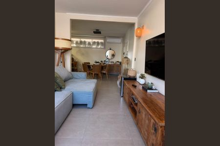 Apartamento à venda com 120m², 3 quartos e 1 vaga Apartamento à venda com 120m², 3 quartos e 1 vagaSala