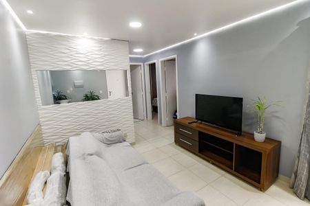 Sala de apartamento para alugar com 2 quartos, 42m² em Vila Indiana, Taboão da Serra