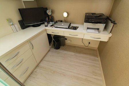 Apartamento à venda com 146m², 3 quartos e 2 vagasEscritório
