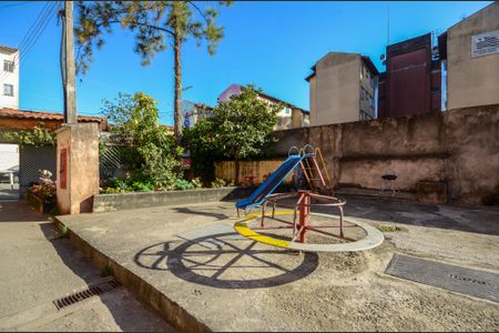 Casa para alugar com 55m², 2 quartos e 1 vaga Casa para alugar com 55m², 2 quartos e 1 vagaÁrea comum - Playground
