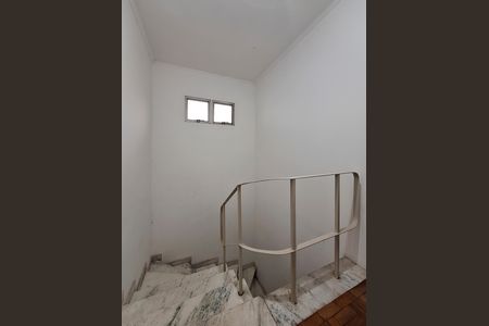 Casa à venda com 180m², 3 quartos e 2 vagasHall