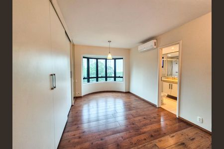 Apartamento para alugar com 165m², 3 quartos e 3 vagasSuíte 1
