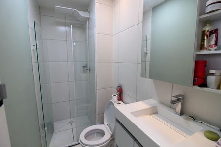 Banheiro de apartamento à venda com 2 quartos, 34m² em Jardim Peri Peri, São Paulo