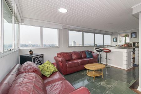 Apartamento à venda com 210m², 3 quartos e 2 vagas Apartamento à venda com 210m², 3 quartos e 2 vagasSala de Estar