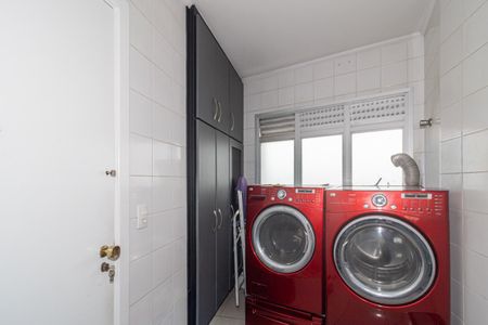 Apartamento à venda com 210m², 3 quartos e 2 vagas Apartamento à venda com 210m², 3 quartos e 2 vagasÁrea de Serviço