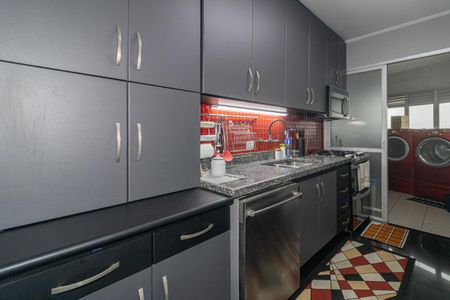 Apartamento à venda com 210m², 3 quartos e 2 vagas Apartamento à venda com 210m², 3 quartos e 2 vagasCozinha