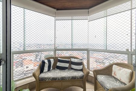 Apartamento à venda com 210m², 3 quartos e 2 vagas Apartamento à venda com 210m², 3 quartos e 2 vagasVaranda