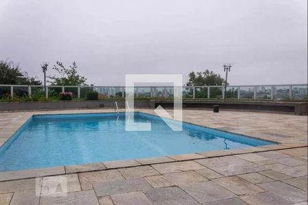 Apartamento à venda com 210m², 3 quartos e 2 vagas Apartamento à venda com 210m², 3 quartos e 2 vagasÁrea comum - Piscina