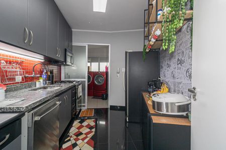 Apartamento à venda com 210m², 3 quartos e 2 vagas Apartamento à venda com 210m², 3 quartos e 2 vagasCozinha