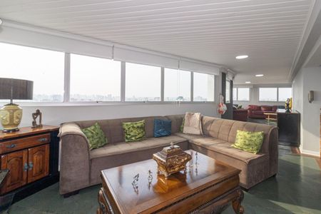 Apartamento à venda com 210m², 3 quartos e 2 vagas Apartamento à venda com 210m², 3 quartos e 2 vagasSala de TV