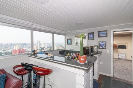 Apartamento à venda com 210m², 3 quartos e 2 vagas Apartamento à venda com 210m², 3 quartos e 2 vagasBar