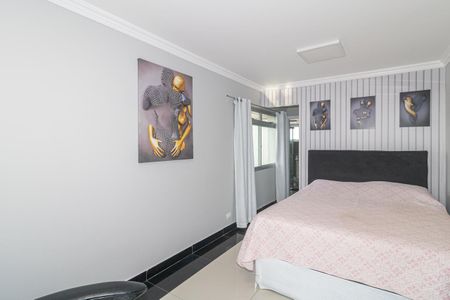 Apartamento à venda com 210m², 3 quartos e 2 vagas Apartamento à venda com 210m², 3 quartos e 2 vagasQuarto Suíte 1