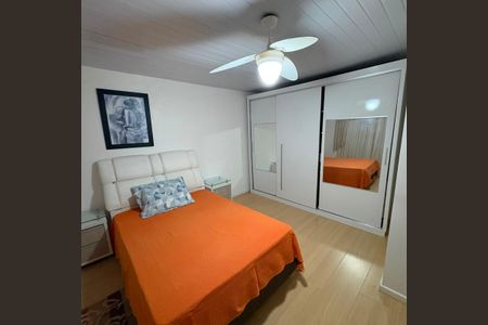 Quarto 1 de casa para alugar com 2 quartos, 100m² em Coqueiros, Florianópolis