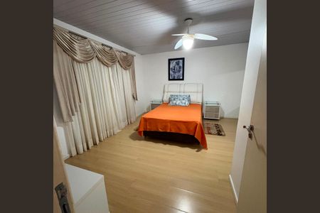 Quarto 1 de casa para alugar com 2 quartos, 100m² em Coqueiros, Florianópolis