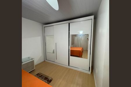 Quarto 1 de casa para alugar com 2 quartos, 100m² em Coqueiros, Florianópolis