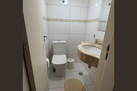 Casa para alugar com 100m², 2 quartos e 1 vaga Casa para alugar com 100m², 2 quartos e 1 vagaBanheiro 2