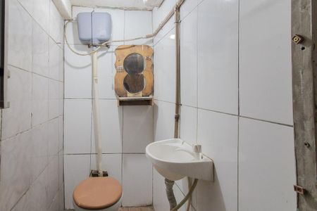 Banheiro de casa para alugar com 1 quarto, 50m² em Chácara São Lucido, Mauá