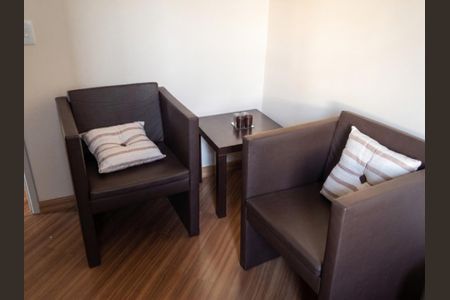 Apartamento à venda com 57m², 3 quartos e 2 vagas Apartamento à venda com 57m², 3 quartos e 2 vagasQuarto