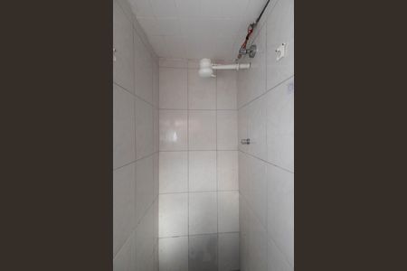 Banheiro de casa para alugar com 1 quarto, 45m² em Vila Sabrina, São Paulo