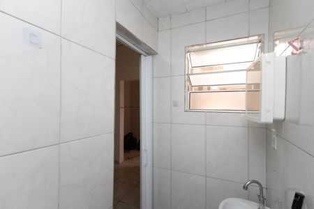 Banheiro de casa para alugar com 1 quarto, 45m² em Vila Sabrina, São Paulo