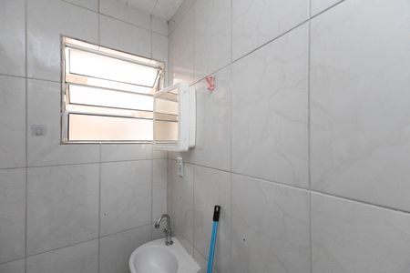 Banheiro de casa para alugar com 1 quarto, 45m² em Vila Sabrina, São Paulo