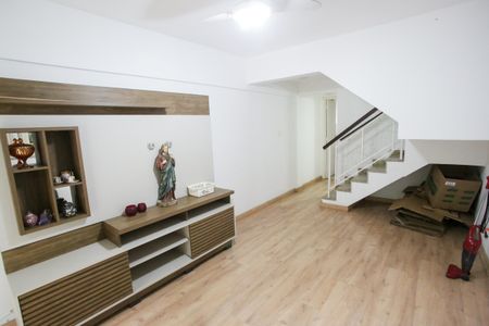 Sala de casa de condomínio para alugar com 3 quartos, 120m² em Taquara, Rio de Janeiro