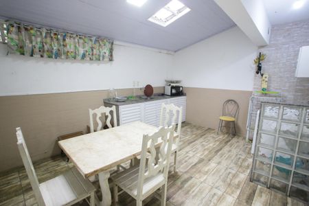 Casa de condomínio para alugar com 120m², 3 quartos e 1 vagaÁrea de Serviço