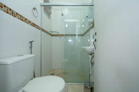 BANHEIRO de kitnet/studio para alugar com 1 quarto, 30m² em Coracao de Jesus, Belo Horizonte