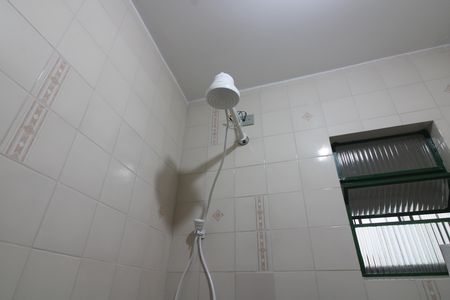 Banheiro de casa para alugar com 1 quarto, 65m² em Vila Paranagua, São Paulo