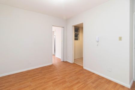 Sala de apartamento à venda com 1 quarto, 41m² em Azenha, Porto Alegre