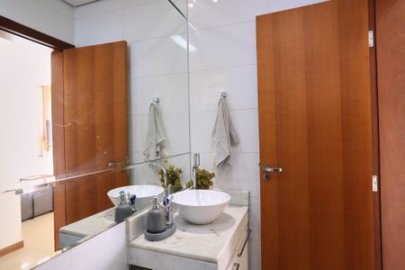 Apartamento à venda com 78m², 2 quartos e 2 vagas Apartamento à venda com 78m², 2 quartos e 2 vagasBanheiro