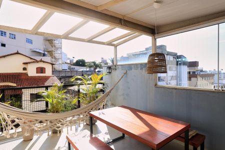Apartamento à venda com 78m², 2 quartos e 2 vagas Apartamento à venda com 78m², 2 quartos e 2 vagasVaranda