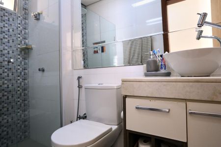 Apartamento à venda com 78m², 2 quartos e 2 vagas Apartamento à venda com 78m², 2 quartos e 2 vagasBanheiro