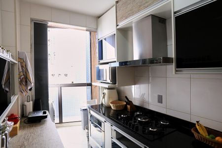 Apartamento à venda com 78m², 2 quartos e 2 vagas Apartamento à venda com 78m², 2 quartos e 2 vagasCozinha e Área de Serviço