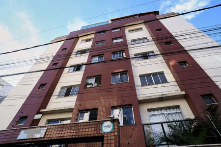 Apartamento à venda com 78m², 2 quartos e 2 vagas Apartamento à venda com 78m², 2 quartos e 2 vagasFachada