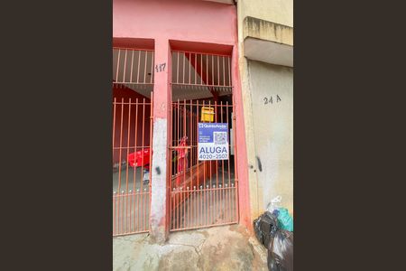 Casa para alugar com 80m², 2 quartos e sem vagaFachada