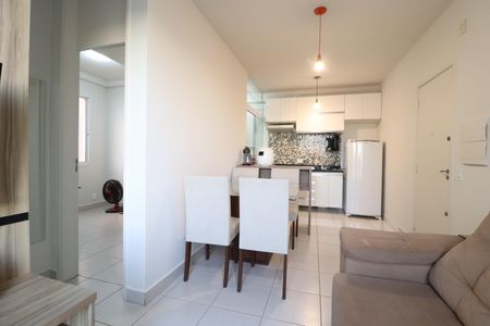 Sala de apartamento para alugar com 2 quartos, 55m² em Novo Mundo, Uberlândia