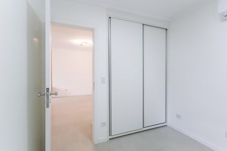 Quarto 1 de apartamento para alugar com 2 quartos, 65m² em Vila Olímpia, São Paulo