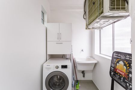 Apartamento para alugar com 65m², 2 quartos e 1 vagaÁrea de Serviço